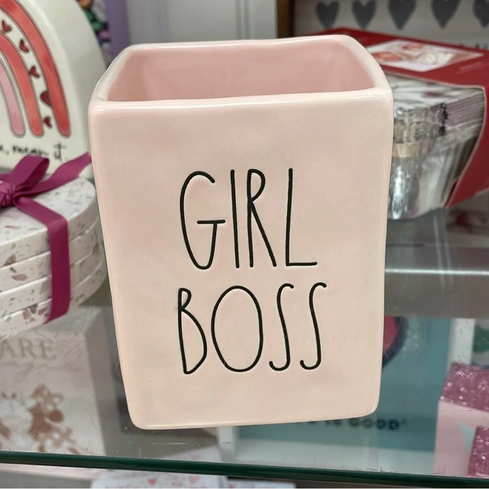 RAE DUNN Pencil Holder.